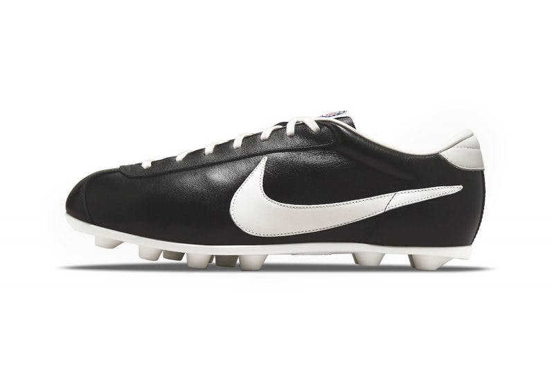 nike original football boots